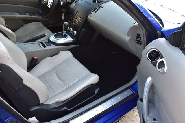 2006 Nissan 350Z 2dr Roadster Touring Automatic - 23095323 - 17