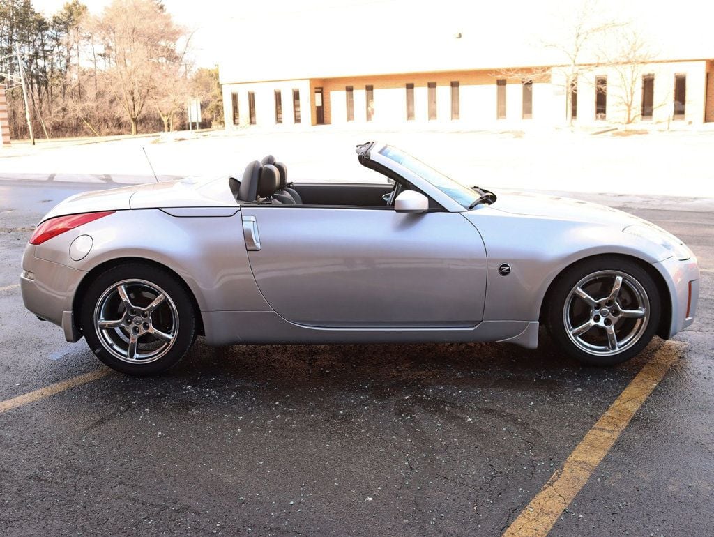 2006 Nissan 350Z 2dr Roadster Touring Automatic - 22758468 - 8