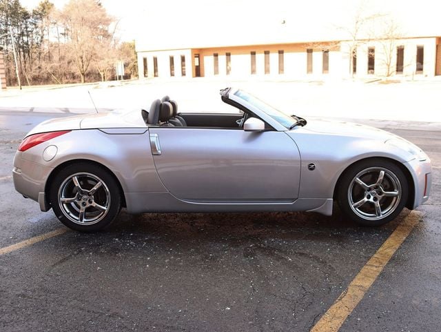 2006 Nissan 350Z 2dr Roadster Touring Automatic - 22758468 - 8