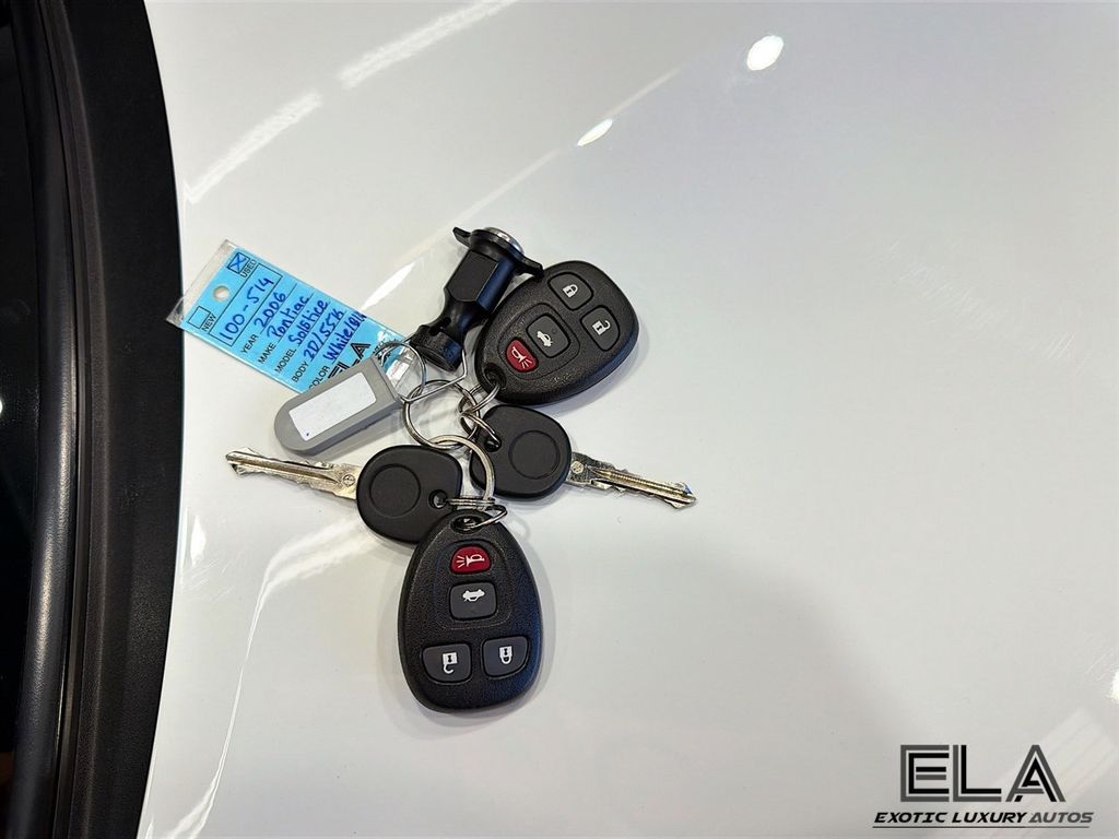 2006 Pontiac Solstice 2dr Convertible - 22979039 - 26