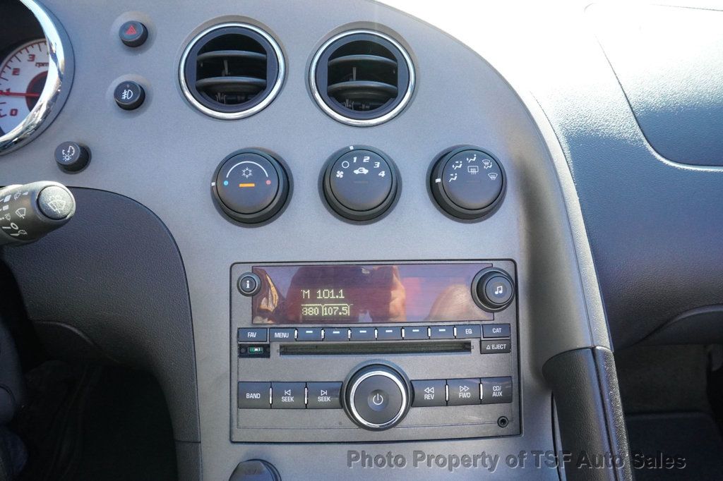 2006 Pontiac Solstice 2dr Convertible - 23100375 - 12