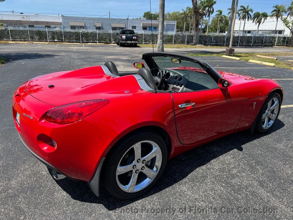 2006 Pontiac Solstice Convertible photo 4