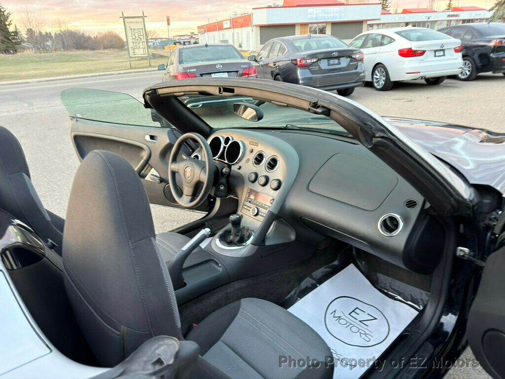 2006 Pontiac Solstice NO ACCIDENTS! MANUAL! CERTIFIED! - 23016552 - 28