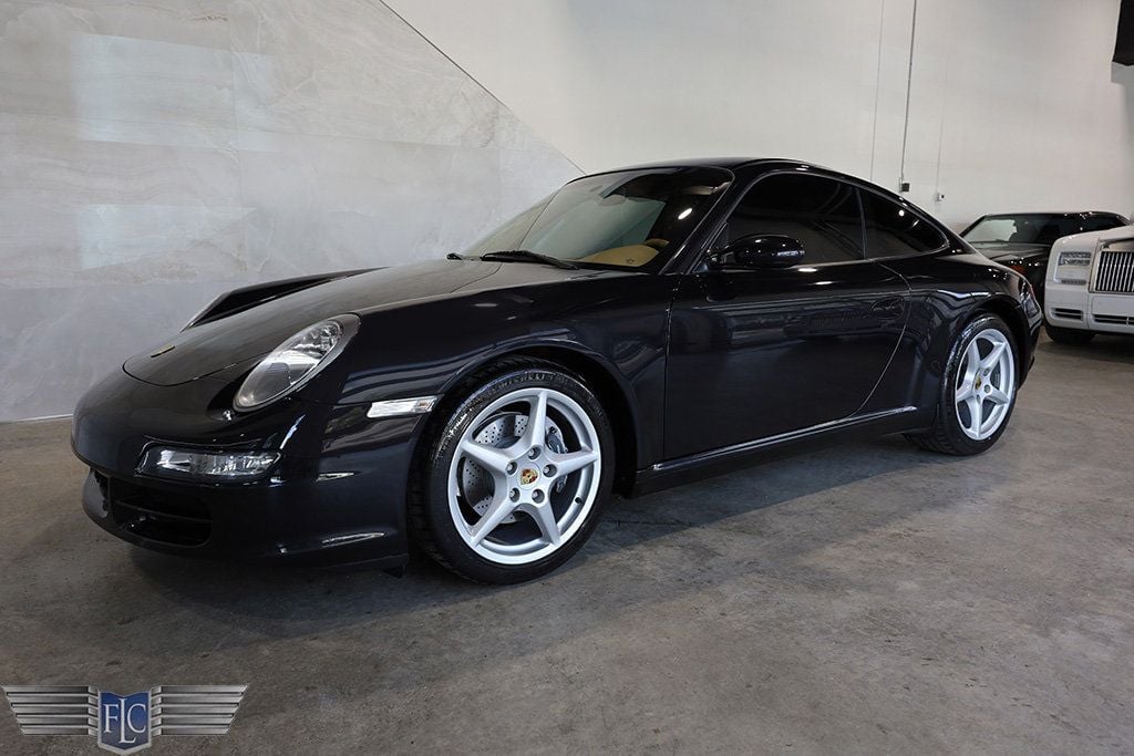 2006 Porsche 911 Carrera Coupe 6 Speed Manual - 22564613 - 3