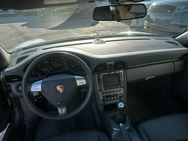 2006 Porsche 911 LocalTrade/911 CarreraCoupe/6-SpeedManual/HeatedLeatherSeats - 22967513 - 18