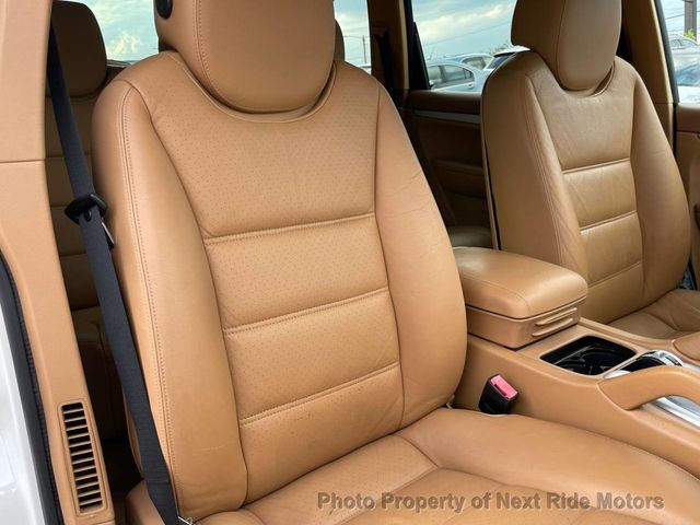 2006 Porsche Cayenne 2006 PORSCHE CAYENNE S AWD V8 4.5L 4D SUV SERVICED 615-730-9991 - 23043935 - 16