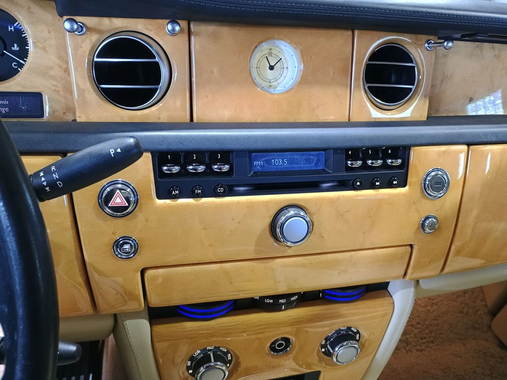 2006 Rolls-Royce Phantom 4dr Sedan - 23028522 - 22