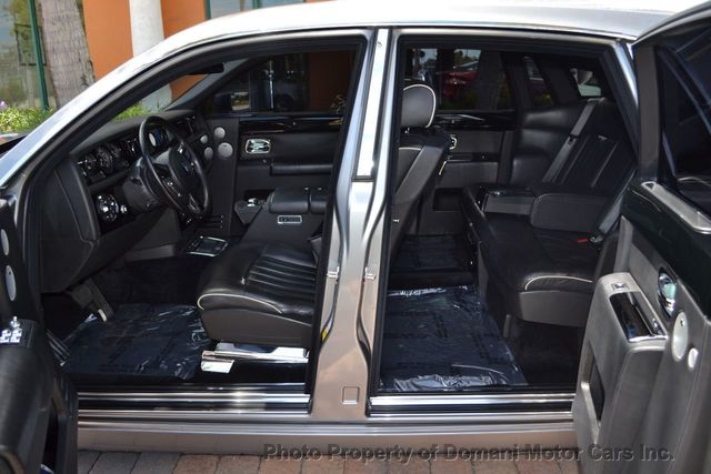 2006 Rolls-Royce Phantom Beautiful RR Phantom - Well optioned! Theater Package! V12!!! - 18020231 - 32