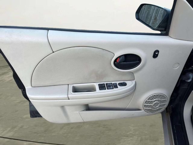 2006 Saturn Ion ION 2 4dr Sedan Automatic - 22971673 - 10
