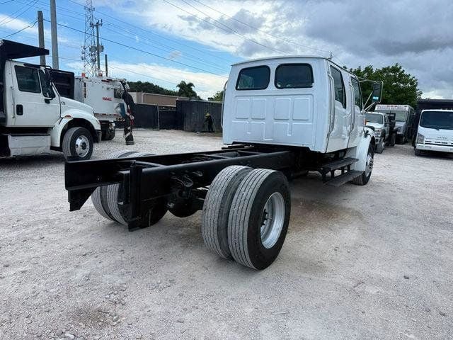 2006 Sterling Acterra Crew Cab and Chassis  - 23085895 - 3