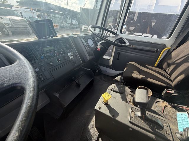 2006 Sterling SC8000 Cab & Chassis  - 23021184 - 11