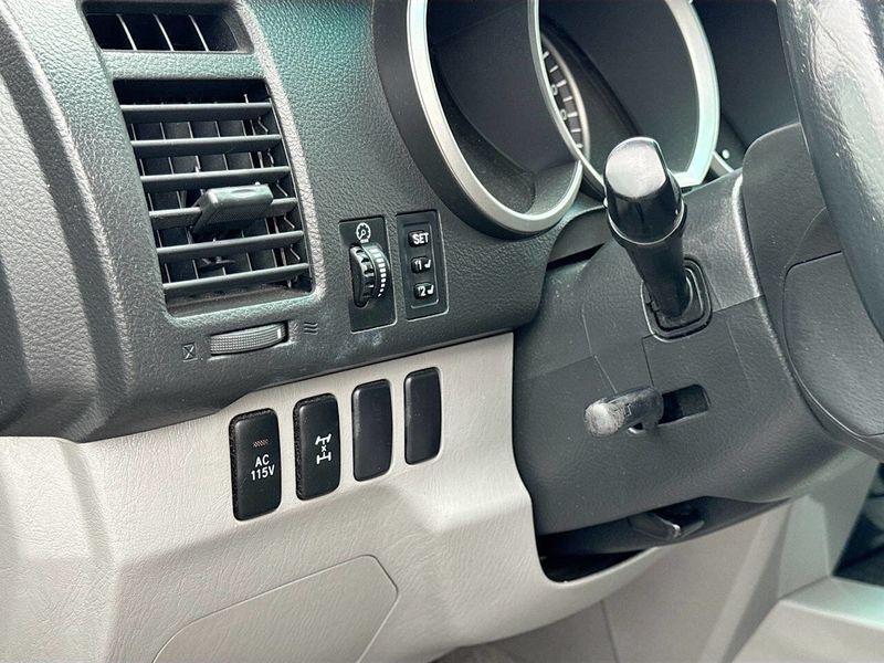 2006 Toyota 4Runner 4dr Limited V6 Automatic 4WD - 22969607 - 11