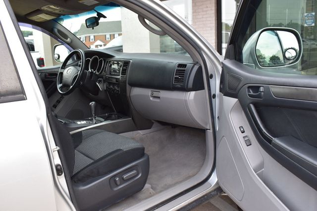 2006 Toyota 4Runner 4dr SR5 V6 Automatic - 23040879 - 16