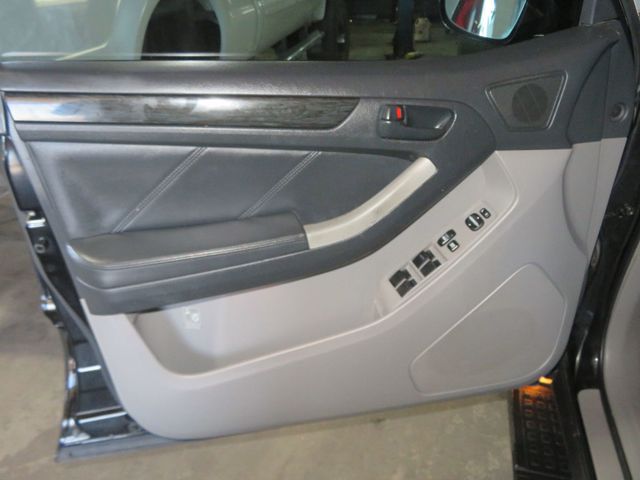 2006 Toyota 4Runner EXTRA CLEAN V8 4RUNNER LIMITED LEATHER 55 SERVICES RECORDS  - 23010985 - 17