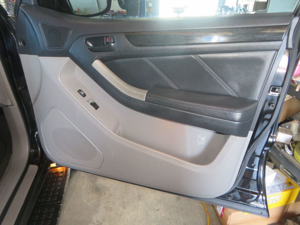 2006 Toyota 4Runner EXTRA CLEAN V8 4RUNNER LIMITED LEATHER 55 SERVICES RECORDS  - 23010985 - 33