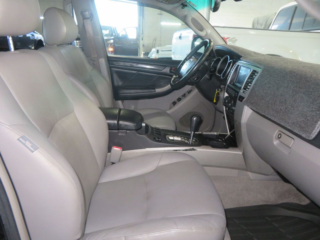 2006 Toyota 4Runner EXTRA CLEAN V8 4RUNNER LIMITED LEATHER 55 SERVICES RECORDS  - 23010985 - 34