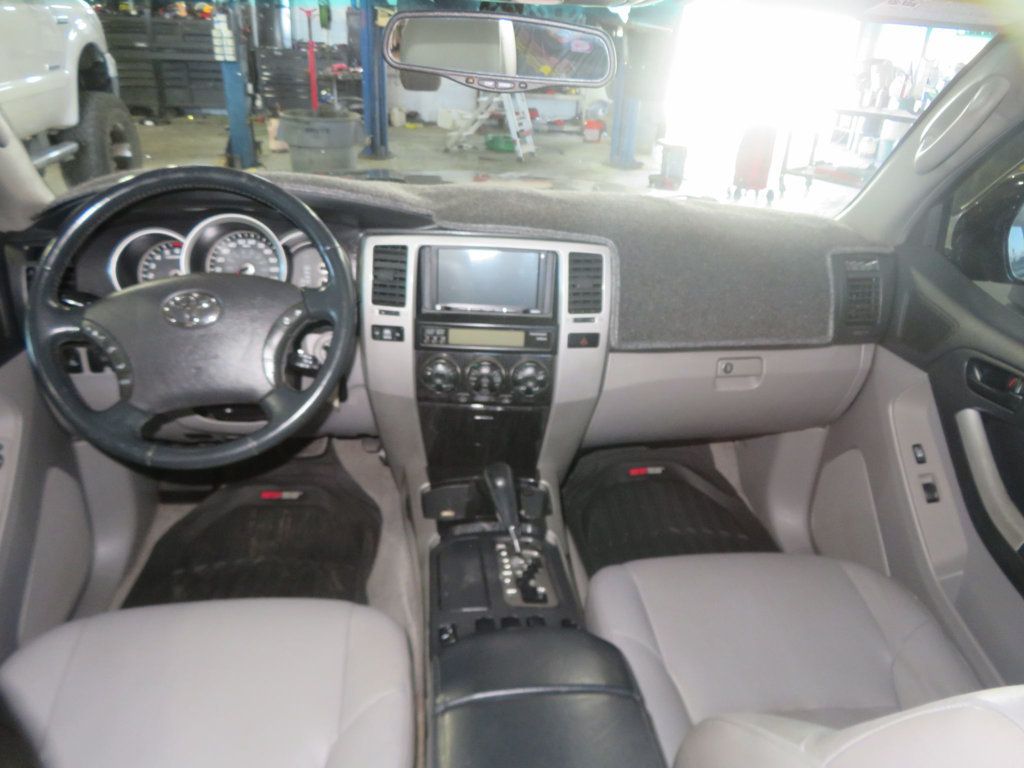 2006 Toyota 4Runner EXTRA CLEAN V8 4RUNNER LIMITED LEATHER 55 SERVICES RECORDS  - 23010985 - 40