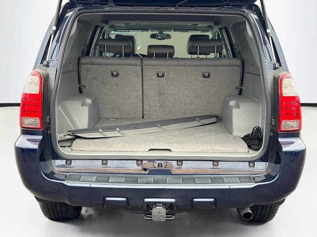 2006 Toyota 4Runner Limited 4dr SUV 4WD w/4.0L V6 - 22969607 - 6