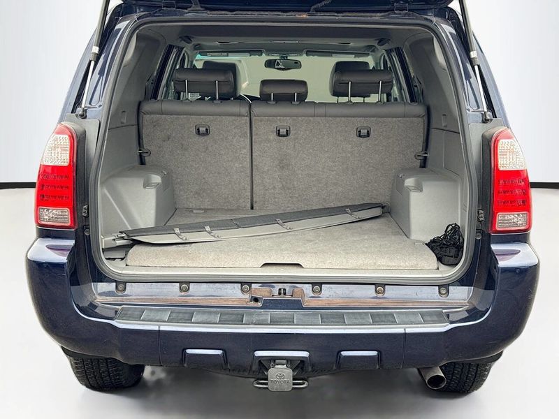 2006 Toyota 4Runner Limited 4dr SUV 4WD w/4.0L V6 - 22969607 - 6