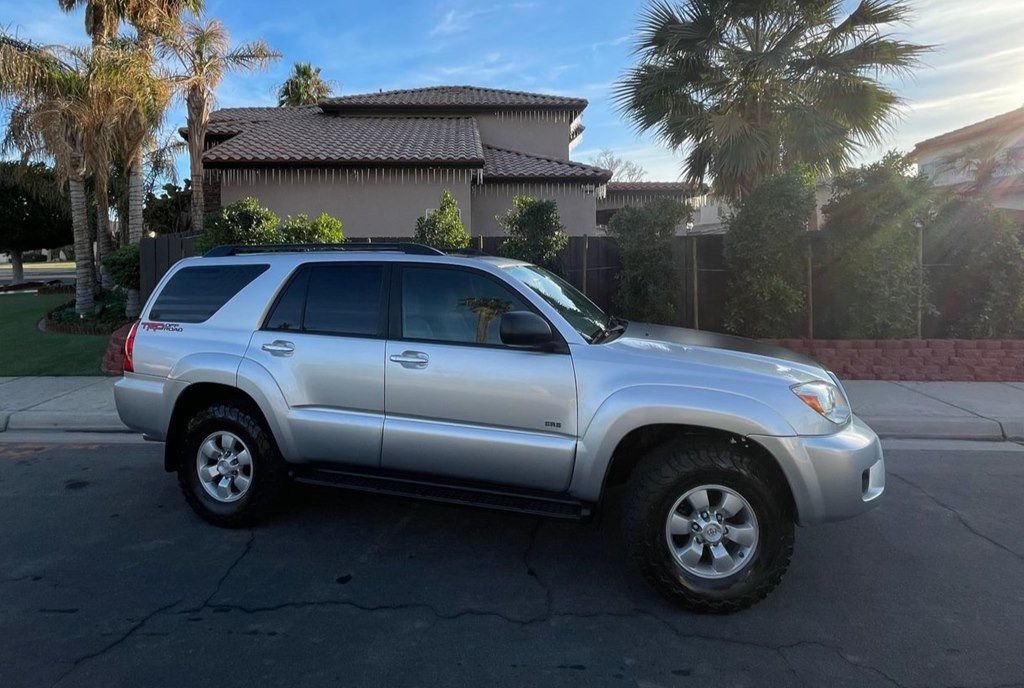 2006 Toyota 4Runner NO RUST! CALIFORNIA CAR! RIGHT EXAMPLE! TOO CLEAN! UPGRADE TIRES - 22736052 - 1