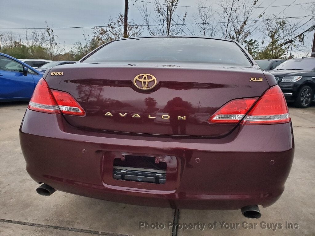 2006 Toyota Avalon 4dr Sedan XLS - 22749645 - 13