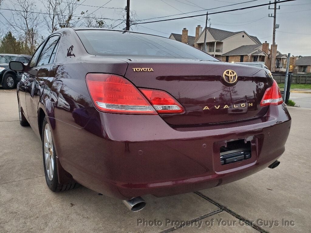 2006 Toyota Avalon 4dr Sedan XLS - 22749645 - 16