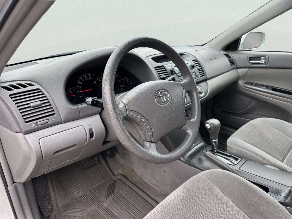 2006 Toyota Camry 4dr Sedan LE Automatic - 23029191 - 10