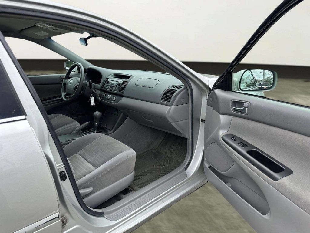 2006 Toyota Camry 4dr Sedan LE Automatic - 23029191 - 16