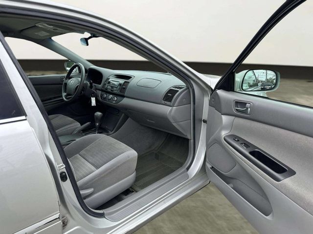 2006 Toyota Camry 4dr Sedan LE Automatic - 23029191 - 16