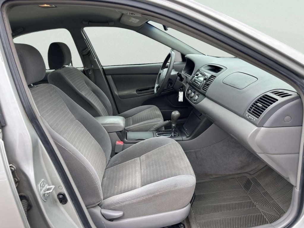 2006 Toyota Camry 4dr Sedan LE Automatic - 23029191 - 17