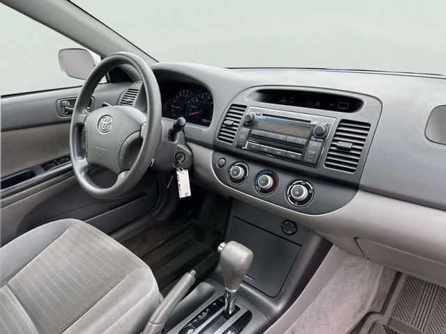 2006 Toyota Camry 4dr Sedan LE Automatic - 23029191 - 18