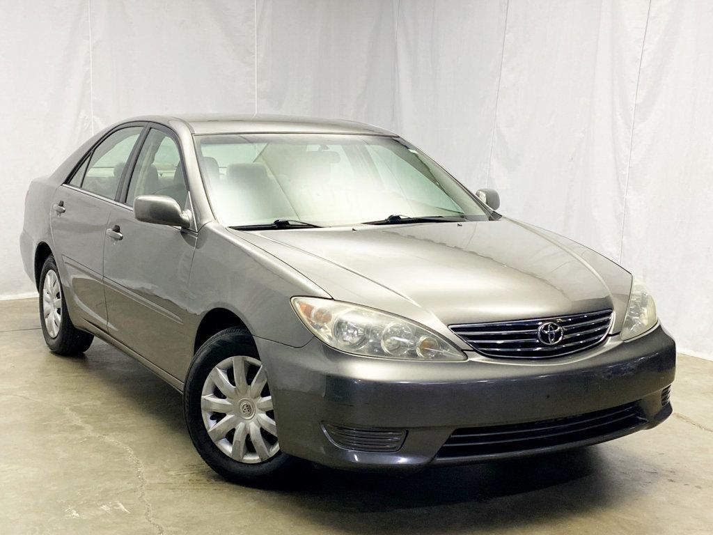 2006 Toyota Camry 4dr Sedan LE Automatic - 22550697 - 1