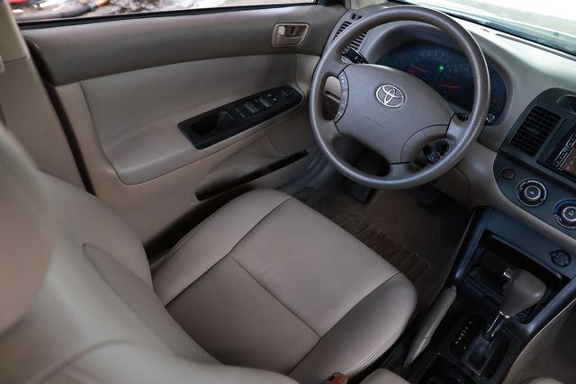 2006 Toyota Camry 4dr Sedan LE Automatic - 22993071 - 22