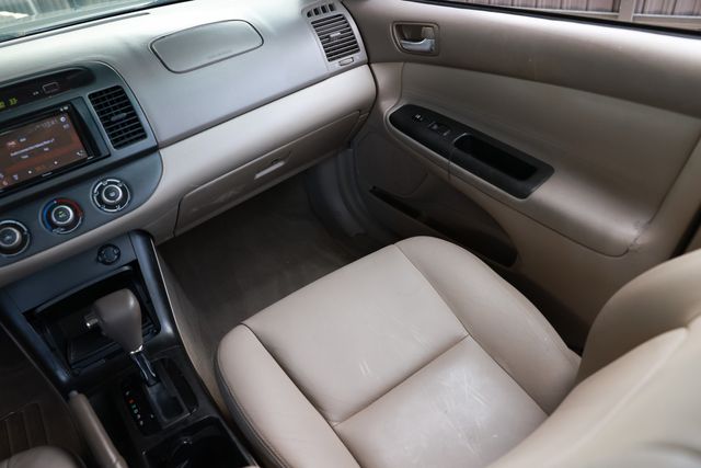 2006 Toyota Camry 4dr Sedan LE Automatic - 22993071 - 24