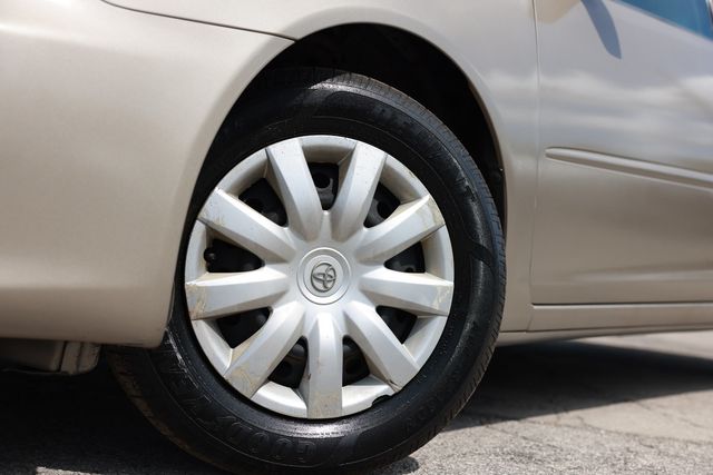 2006 Toyota Camry 4dr Sedan LE Automatic - 22993071 - 36