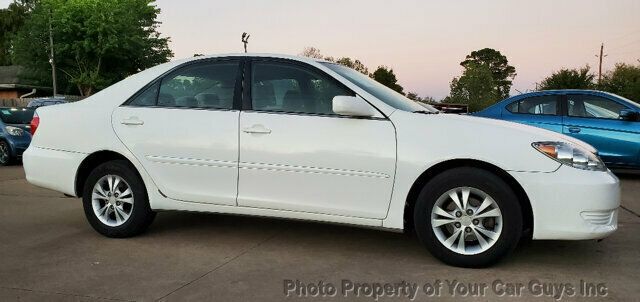 2006 Toyota Camry 4dr Sedan LE Automatic - 22940667 - 10