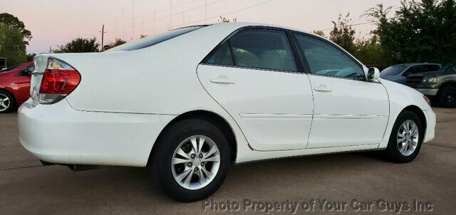 2006 Toyota Camry 4dr Sedan LE Automatic - 22940667 - 13