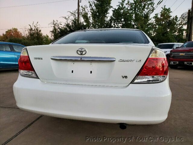 2006 Toyota Camry 4dr Sedan LE Automatic - 22940667 - 16