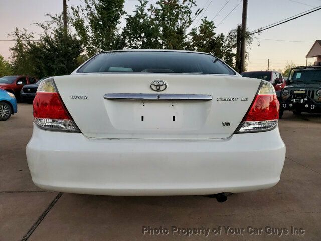 2006 Toyota Camry 4dr Sedan LE Automatic - 22940667 - 17