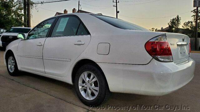 2006 Toyota Camry 4dr Sedan LE Automatic - 22940667 - 20