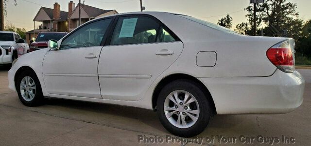 2006 Toyota Camry 4dr Sedan LE Automatic - 22940667 - 22