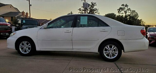 2006 Toyota Camry 4dr Sedan LE Automatic - 22940667 - 24