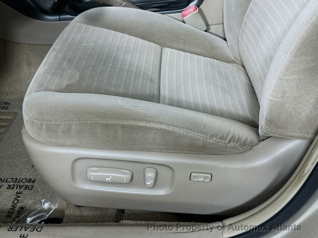 2006 Toyota Camry LE - 22511088 - 17