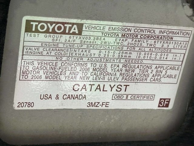2006 Toyota Camry Solara 2dr Convertible SLE V6 Automatic - 22952395 - 27