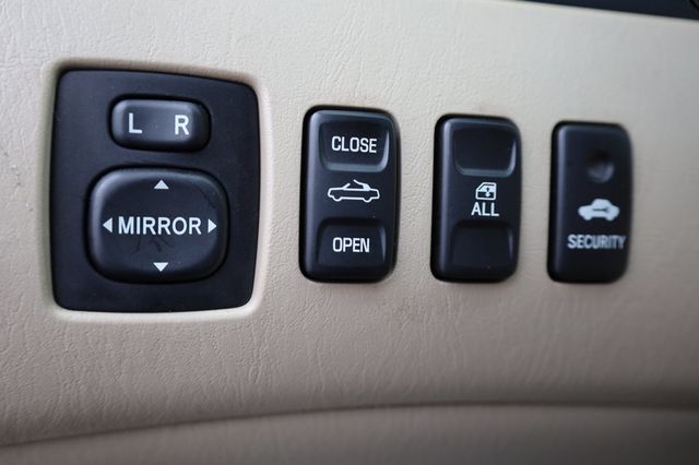 2006 Toyota Camry Solara 2dr Convertible SLE V6 Automatic - 22970850 - 33