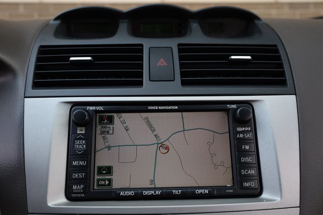 2006 Toyota Camry Solara 2dr Convertible SLE V6 Automatic - 22970850 - 36