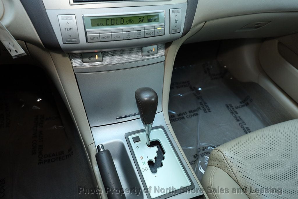 2006 Toyota Camry Solara 2dr Convertible SLE V6 Automatic - 22985267 - 36