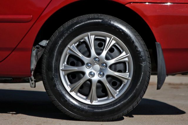 2006 Toyota Corolla 4dr Sedan LE Automatic - 20537491 - 12