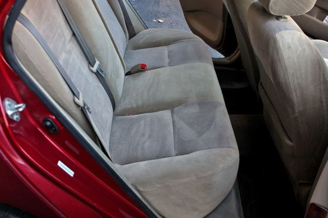 2006 Toyota Corolla 4dr Sedan LE Automatic - 20537491 - 34