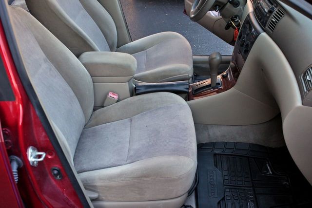 2006 Toyota Corolla 4dr Sedan LE Automatic - 20537491 - 36
